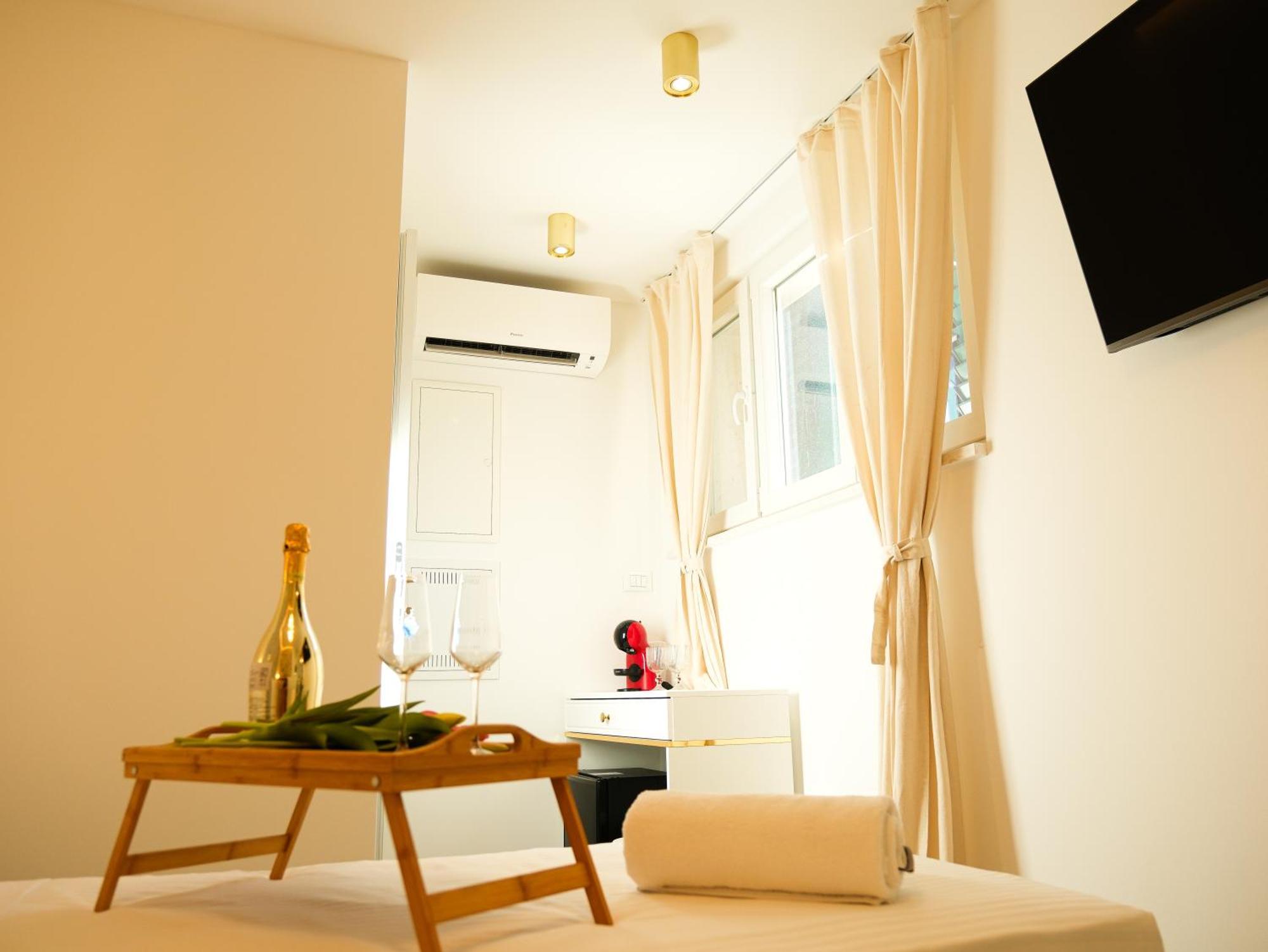 Prisca Luxury Rooms With Breakfast Сплит Екстериор снимка