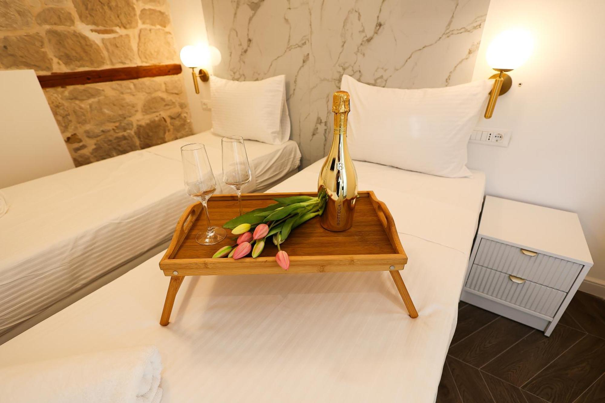 Prisca Luxury Rooms With Breakfast Сплит Екстериор снимка