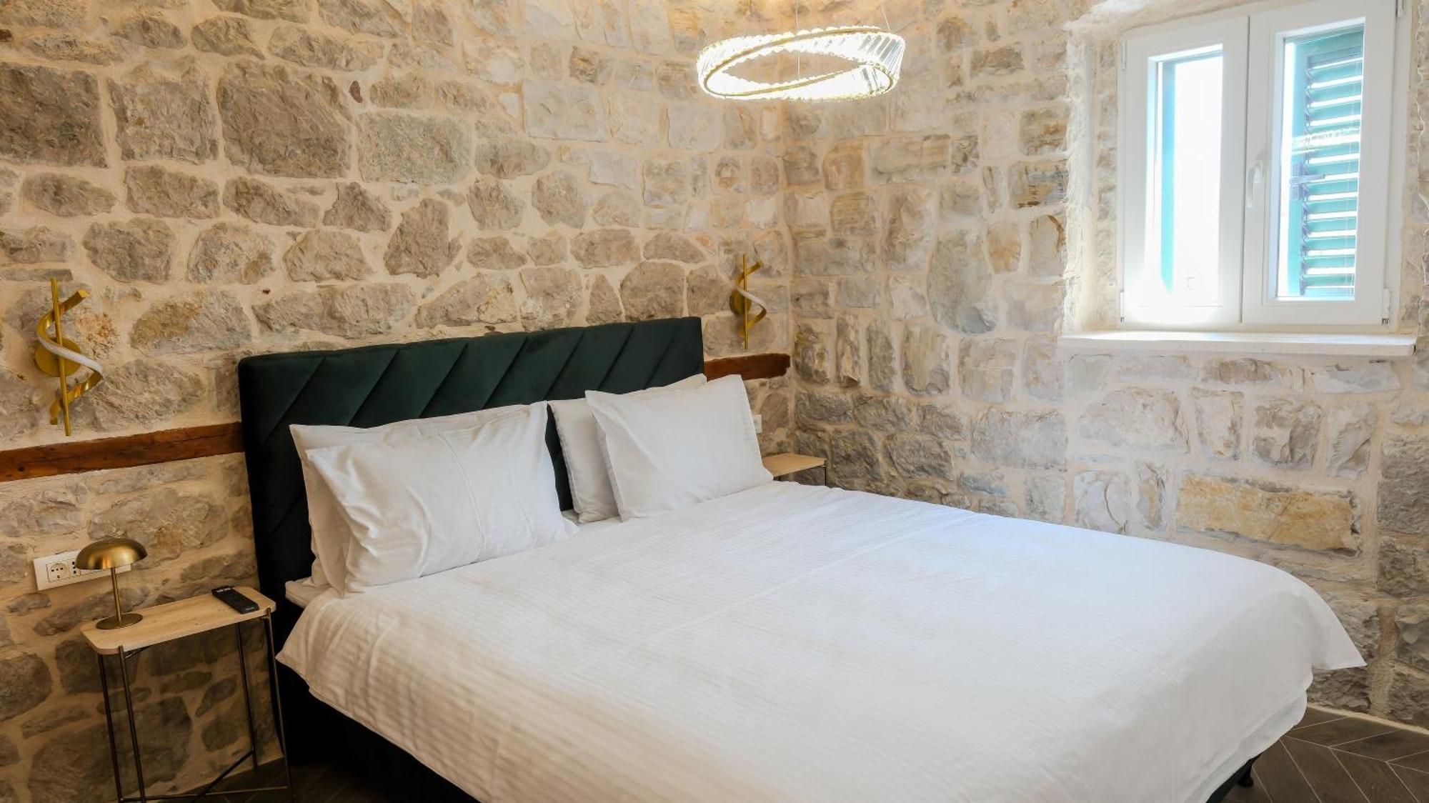 Prisca Luxury Rooms With Breakfast Сплит Екстериор снимка