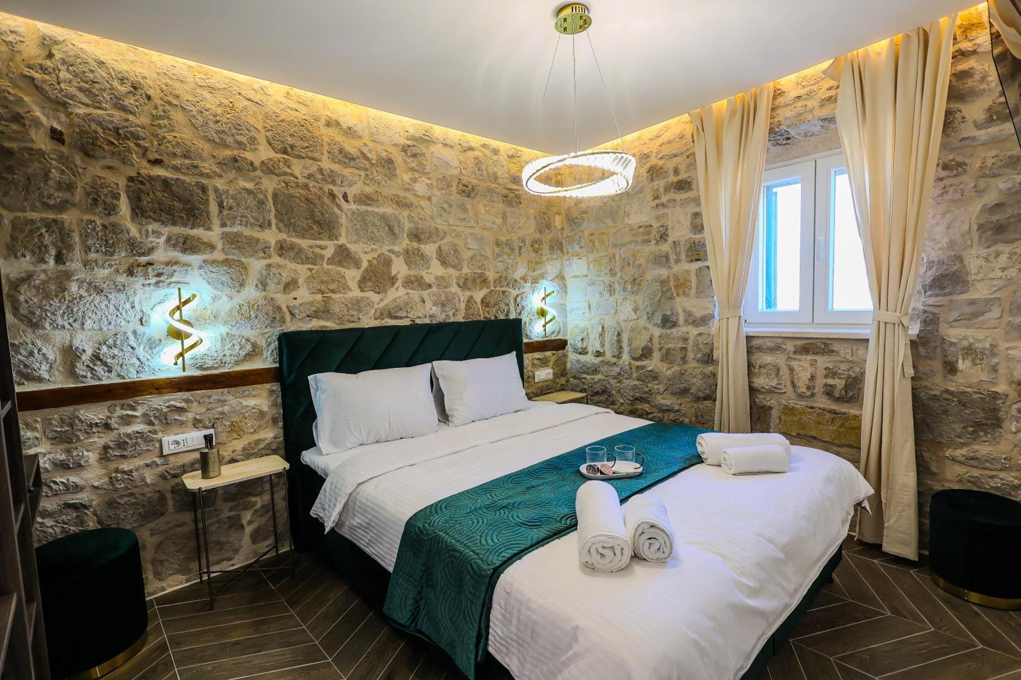 Prisca Luxury Rooms With Breakfast Сплит Екстериор снимка