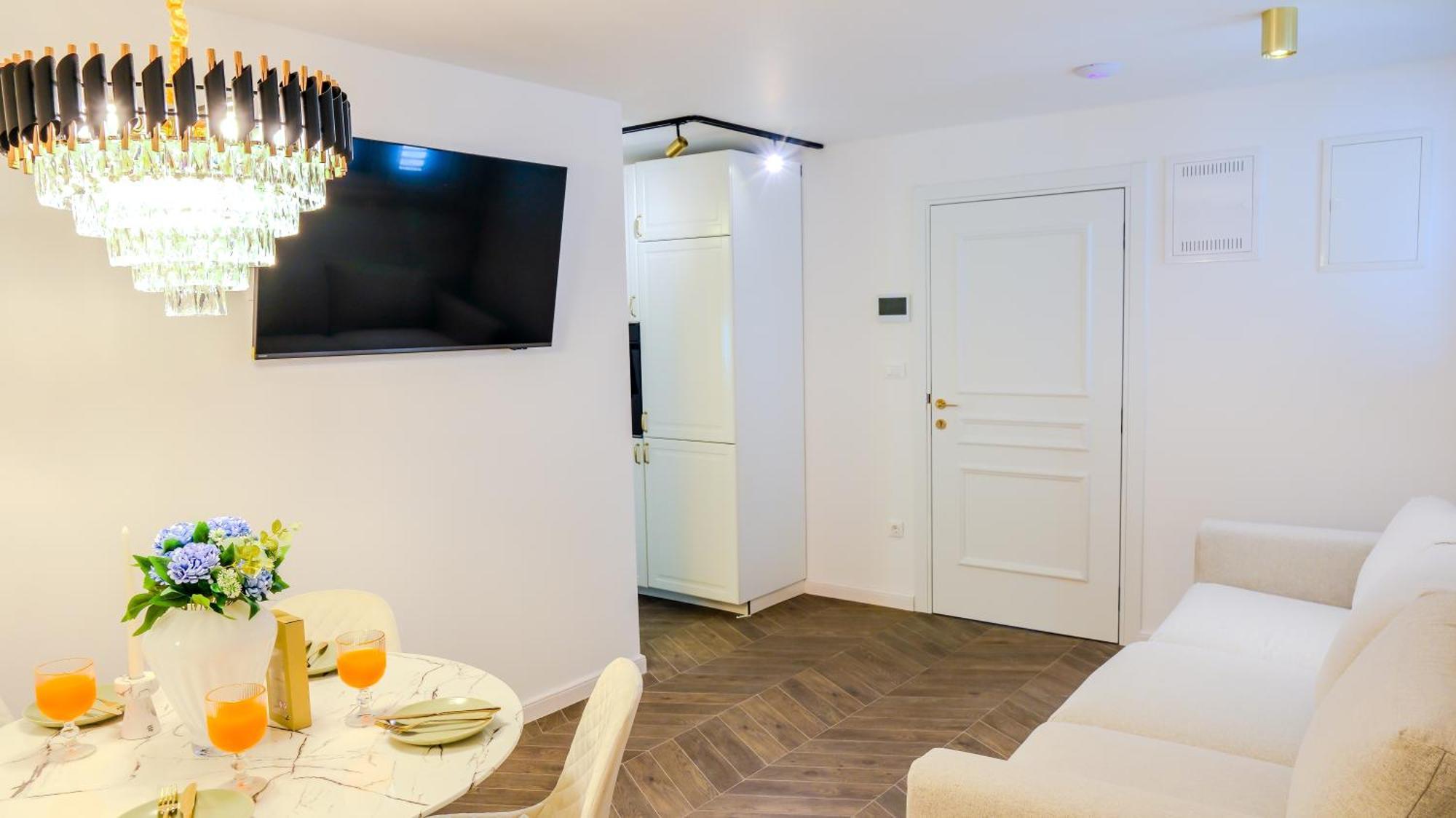 Prisca Luxury Rooms With Breakfast Сплит Екстериор снимка
