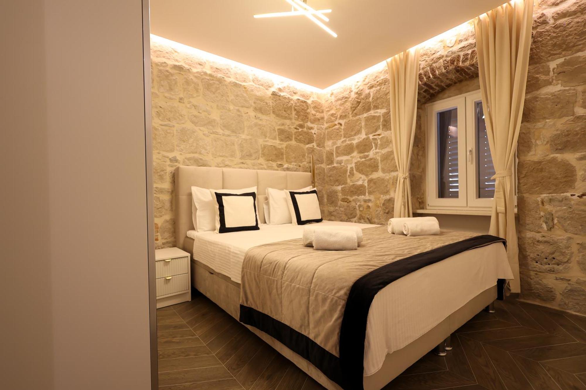 Prisca Luxury Rooms With Breakfast Сплит Екстериор снимка